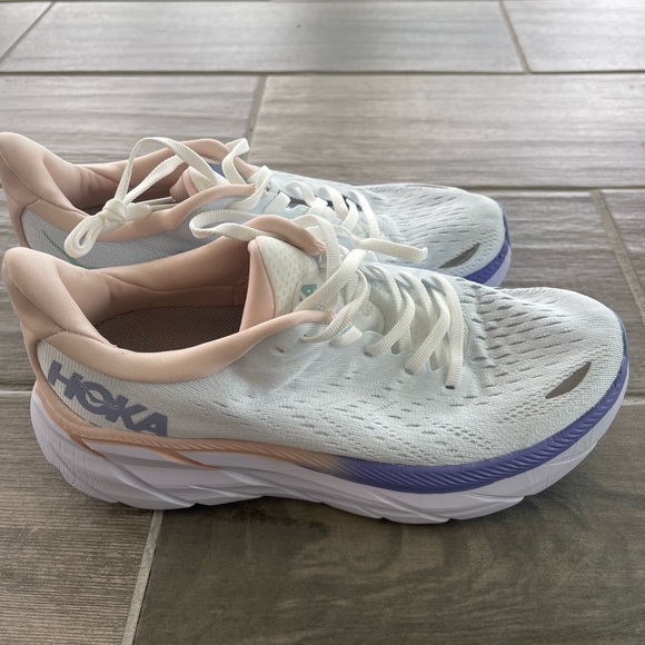 HOKA Women’s Clifton 8 Size 7.5 - Picture 2 of 5